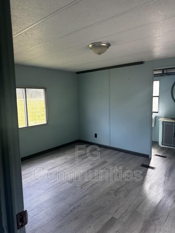 Building Photo - 1815 Conley Rd