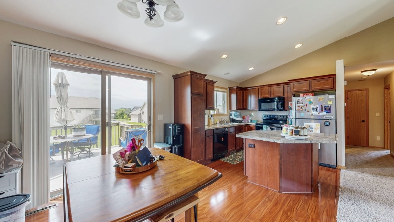 Building Photo - 4024 Stone Point Dr NE