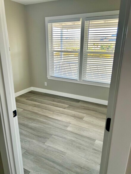 Building Photo - 73876 Sunnyslope Dr