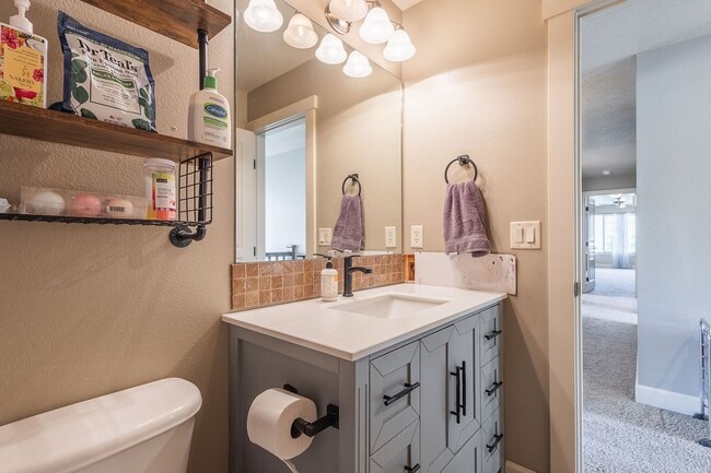 Building Photo - Stunningly Upgraded 4-Bedroom Home in Prime Eagle Location