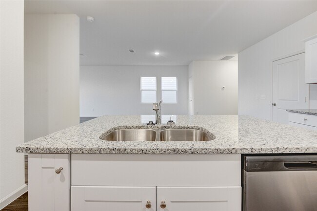 Building Photo - 8815 Vacek Xing Wy