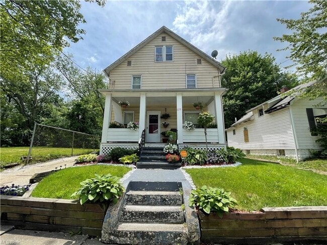 Primary Photo - Section 8 Accepted!