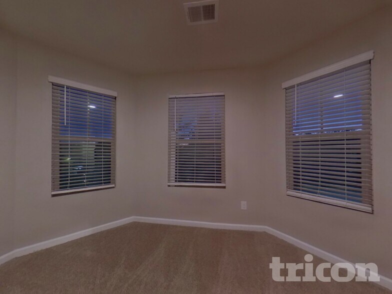 Building Photo - 3023 Chris Cir