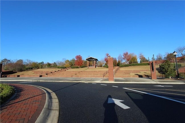 Building Photo - 514 Clover Dr