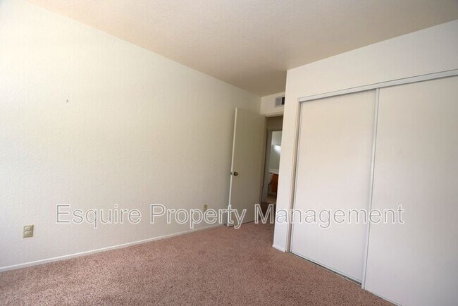 Building Photo - 5148 Via Calderon