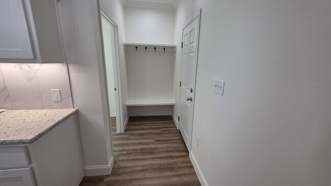 Building Photo - 1004 Killdeer Ct