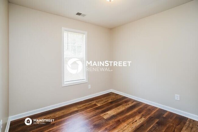 Building Photo - 3 Bedroom Pet-Friendly Home in CARTERSVILL...