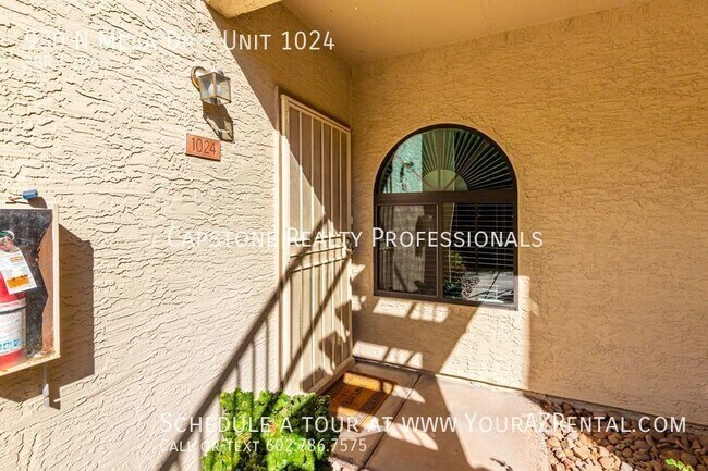 Building Photo - 930 N Mesa Dr
