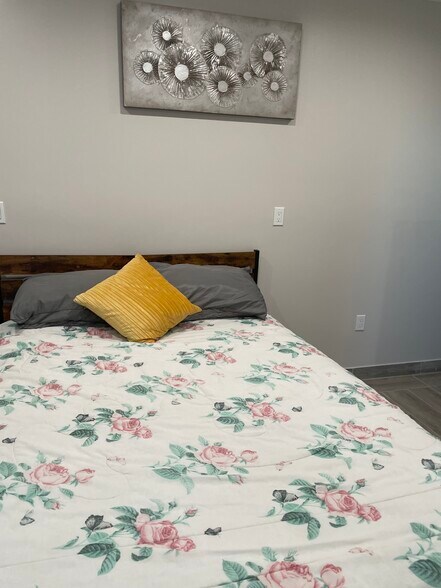 Building Photo - 18821 Erwin St