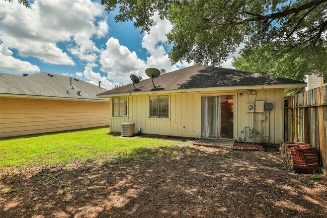 Building Photo - 12210 Westwold Dr