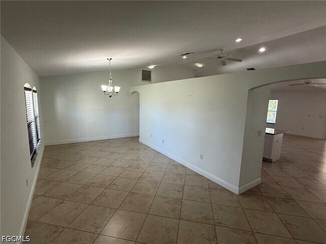 Building Photo - 1306 SW 35th Terrace