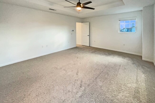 Building Photo - 5503 Mars Ln