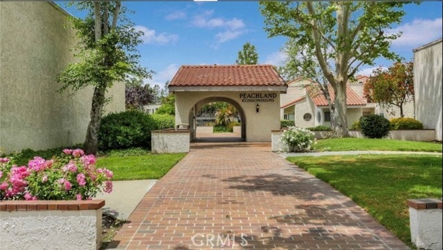 Building Photo - 25019 Peachland Ave