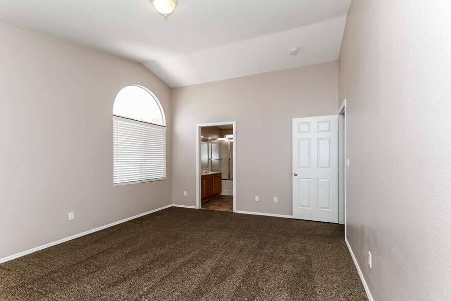 Building Photo - 8110 Sundown Vista Ave