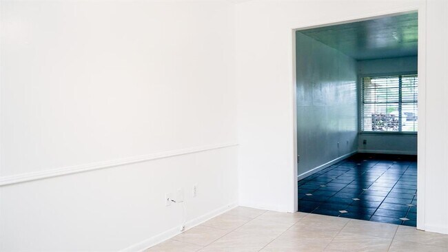 Building Photo - 6708 Biggs Ct