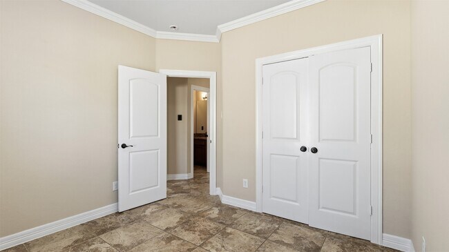 Building Photo - 5514 Fountain Arbor Ln