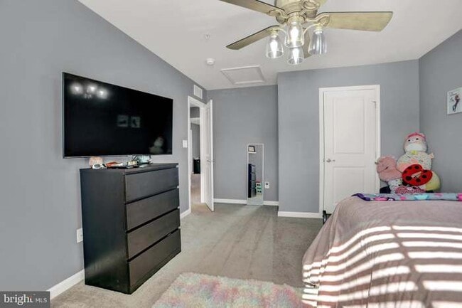 Building Photo - 1704 Scenic Manor Dr