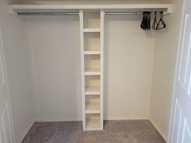 Building Photo - rs0912