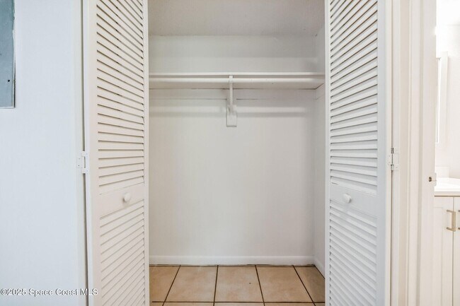 Building Photo - 451 Mercury Ave SE