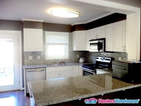 Building Photo - 5759 Richardson Mews Square