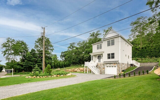 Building Photo - 15 S Beach Rd