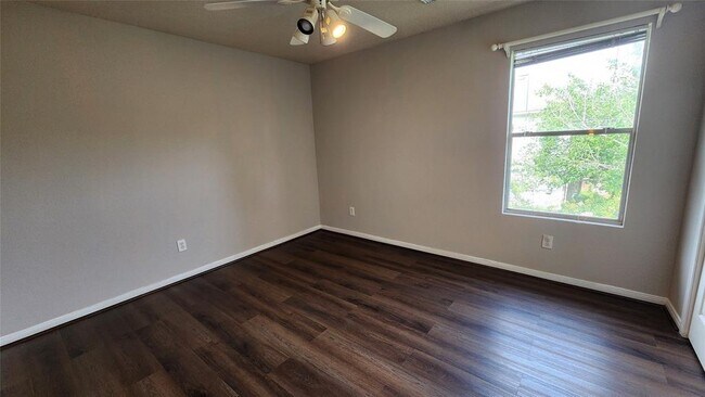 Building Photo - 7310 Fliser