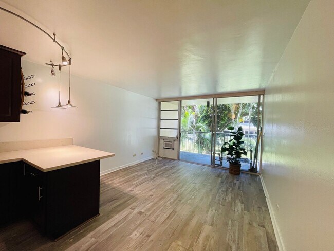 Building Photo - Partly Furnished 2-bedroom, 2-bath condo a...