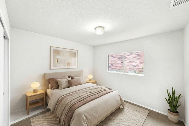 Building Photo - Charming 4-Bedroom Sanctuary - Spacious Living Awaits