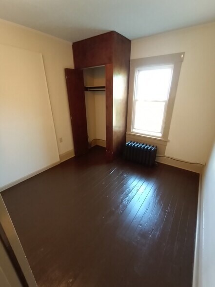 Bedroom - 206 Edwin Ave SE