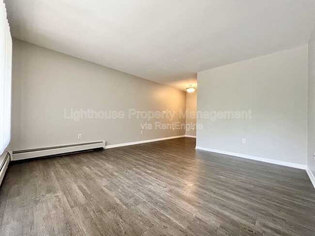 Building Photo - 1350 Kendall St SE