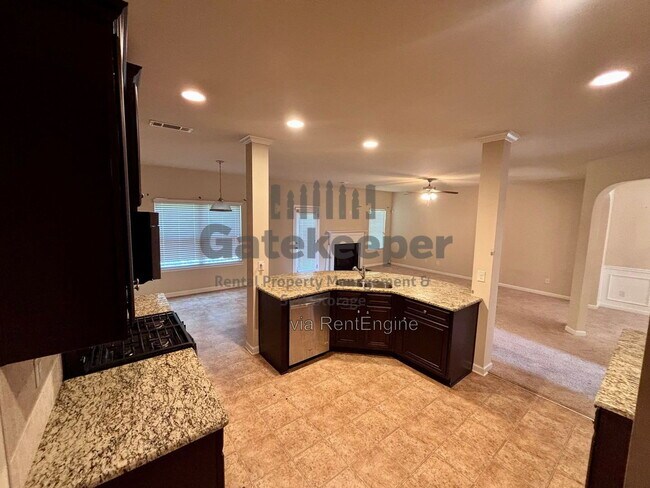 Building Photo - 4743 Chickadee Ln
