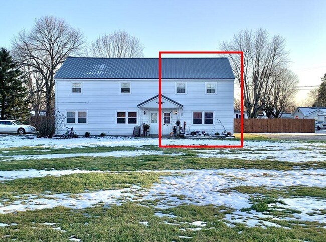 Building Photo - 507 North St.