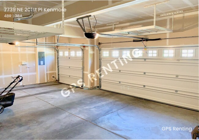 Building Photo - 7739 NE 201st Pl