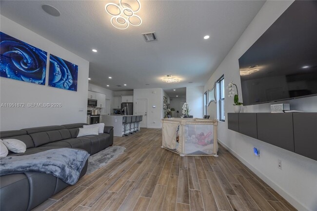 Building Photo - 7126 Rockwood Rd