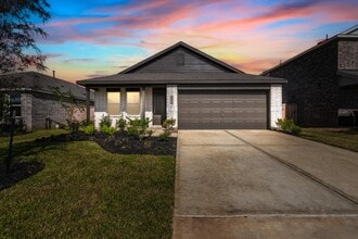 Building Photo - 28922 Rustic Windmill Wy