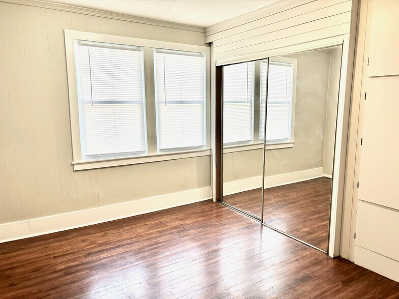 Building Photo - 1443 Lillian Ave