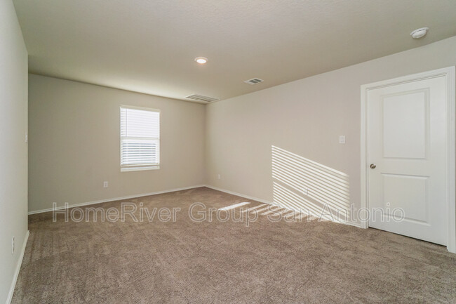 Building Photo - 559 Filibusters Trail
