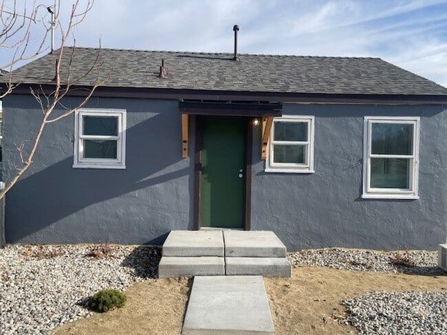 Building Photo - Charming 1-Bedroom Oasis with Modern Upgrades & Spacious Yard!