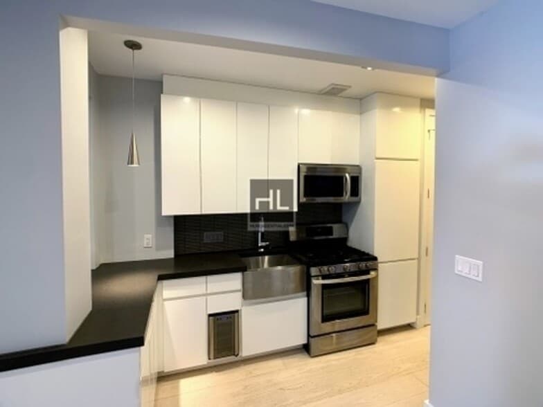 Building Photo - Stanton Street