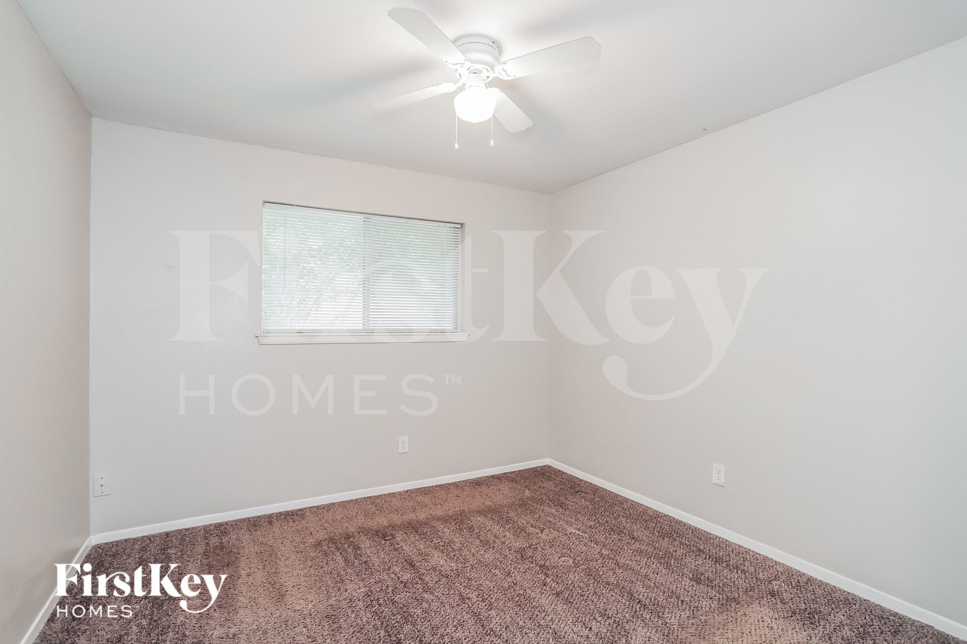 Building Photo - 8002 Larkspur Dr