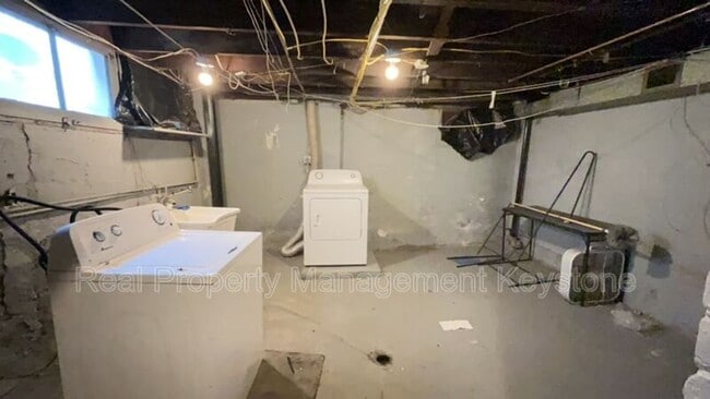 Building Photo - 709 Woodward Ave