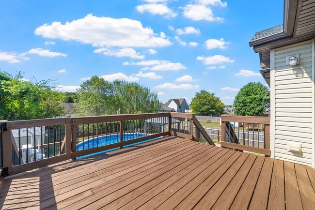 Building Photo - Four Bedroom with Pool in Fields of Northm...