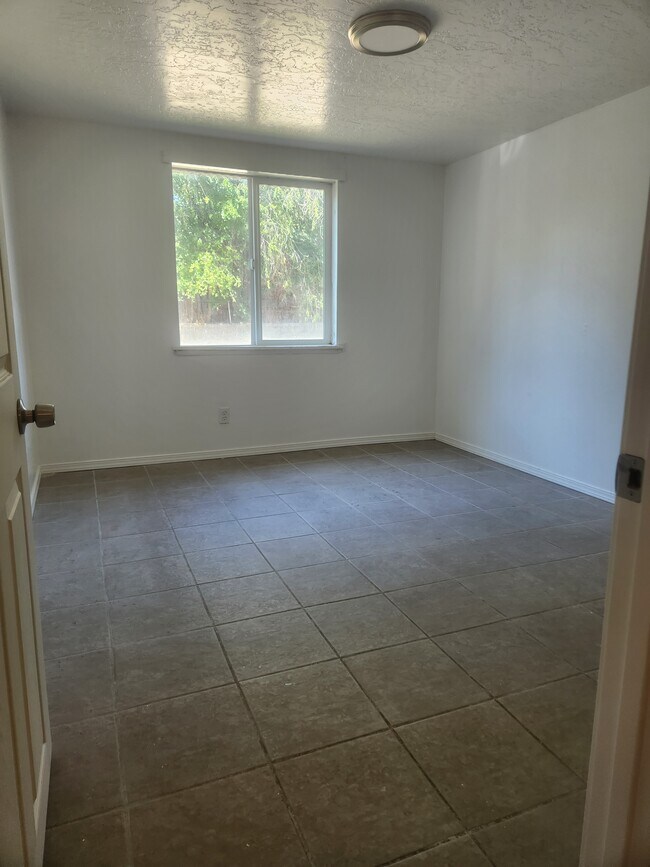 Building Photo - B-Cozy Villa Apartments