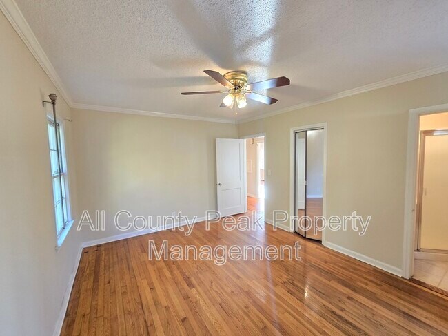 Building Photo - 3409 Alta Vista Dr