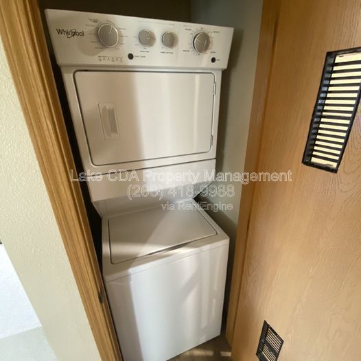 Building Photo - 1617 E 3rd Ave