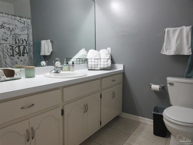 Building Photo - 4738 Live Oak Ln