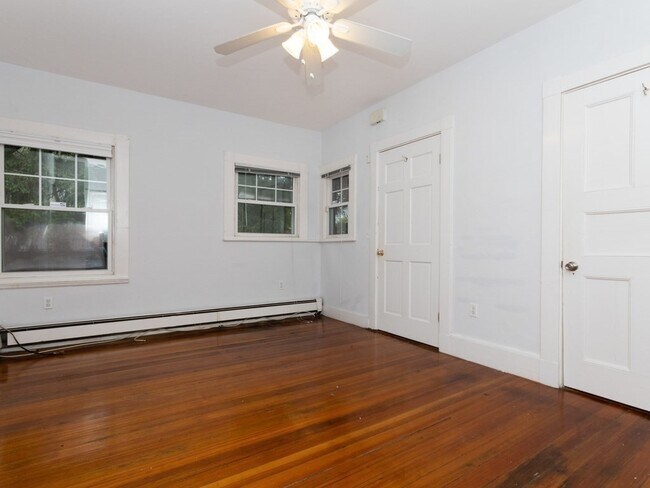 Building Photo - 128 Ashmont St