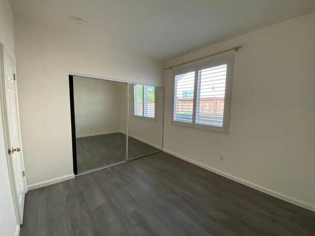 Building Photo - Castlerock Gated Community off Hilborn! Be...