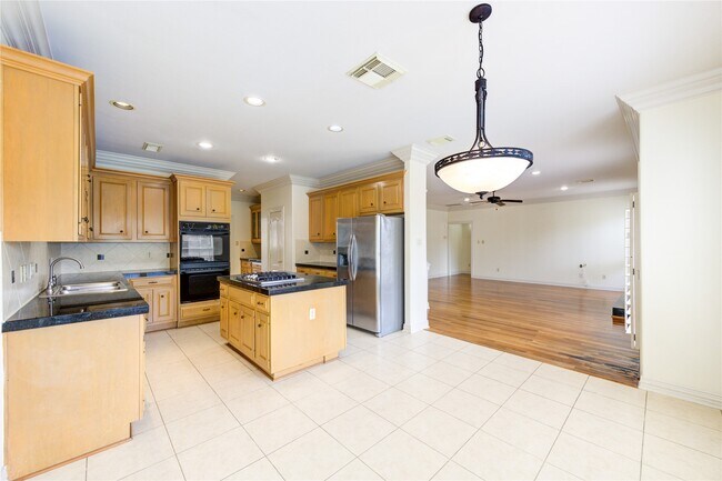 Building Photo - 1502 Ashbury Park Ln