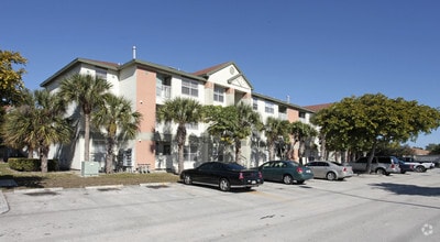 Building Photo - Royal Poinciana